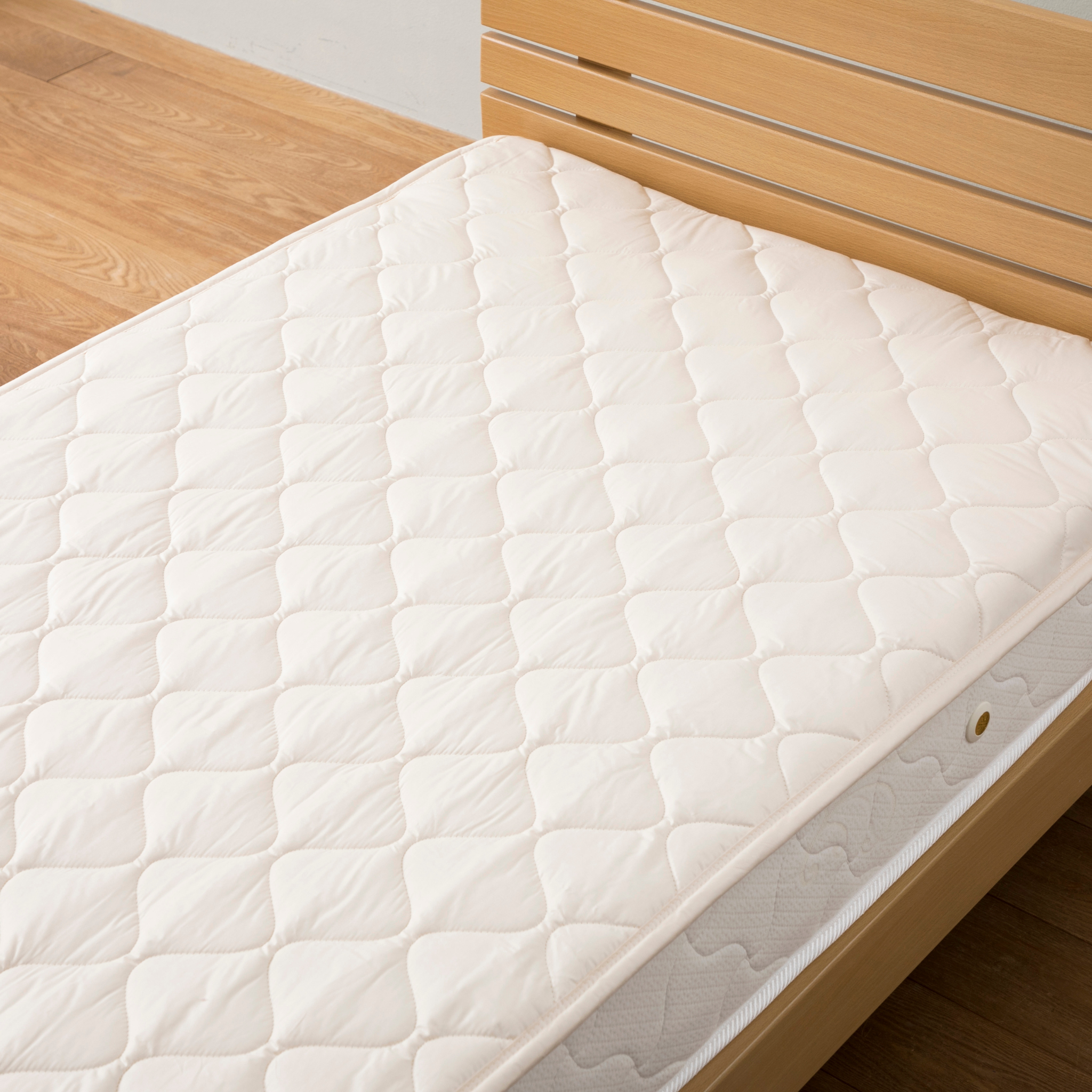 【12月24日発送予定】フランスウール100％ ベッドパッド 洗濯ネット付き 日本製【送料無料】